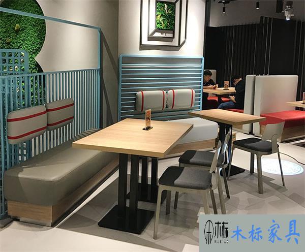 開一家咖啡廳設(shè)計(jì)桌椅如何調(diào)整空間布局？ 
